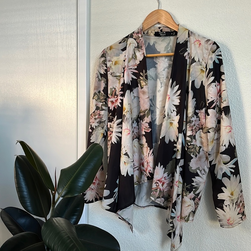 LF Floral Black and White Kimono Top